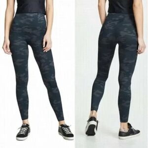 Spanx Look at Me Now Camo Seamless Leggings Black Grey Women’s Size XL Workout